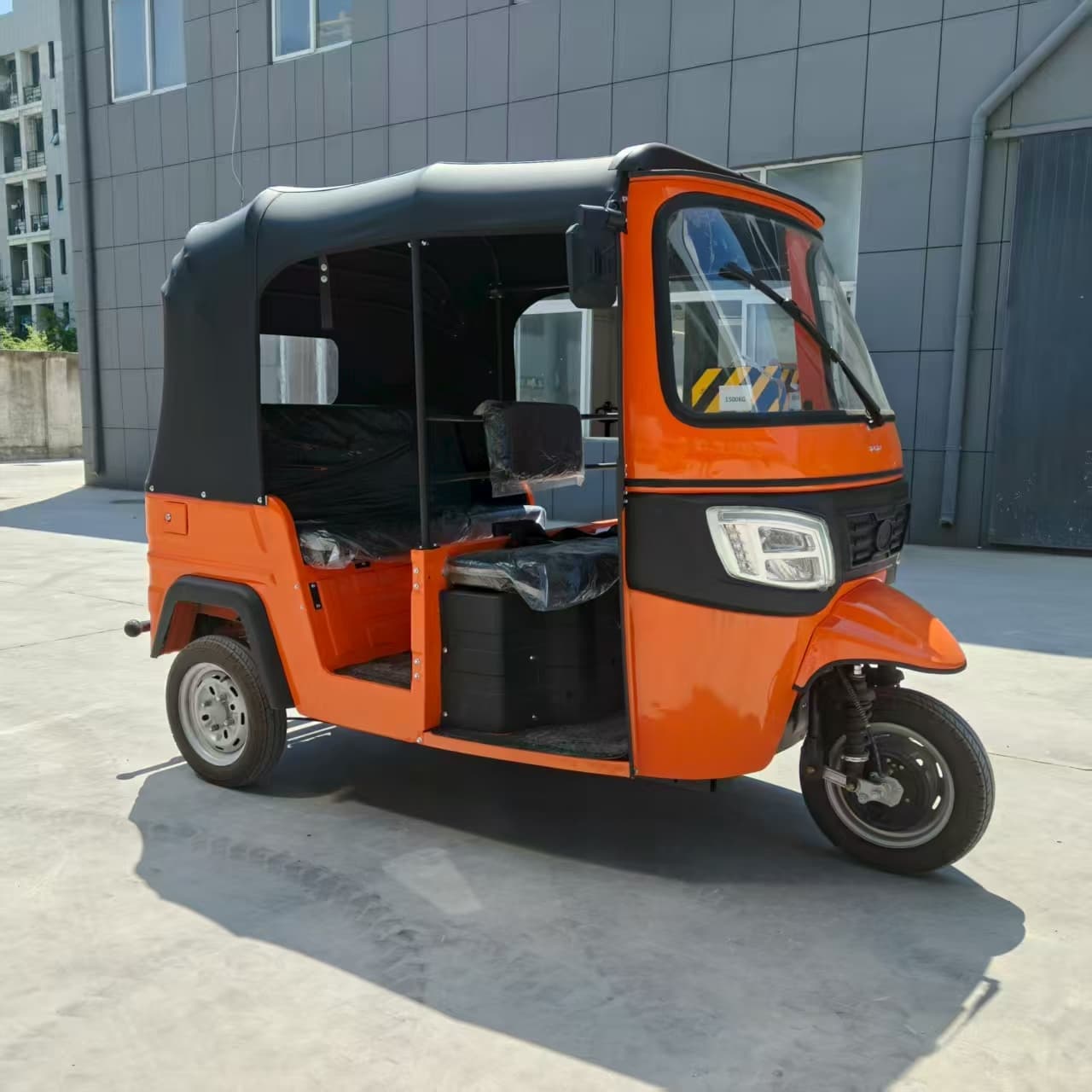 HF6 6座载人三轮车